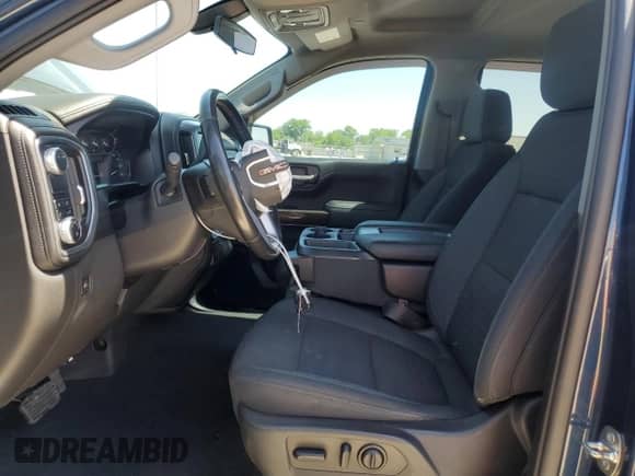 2020 GMC Sierra 1500 Elevation with VIN 3GTP8CEK2LG161825, listed as a Copart auction lot 52393495 with 91,175 mi miles and Salvage title. Bid and sale history available at DreamBid. Image 7.