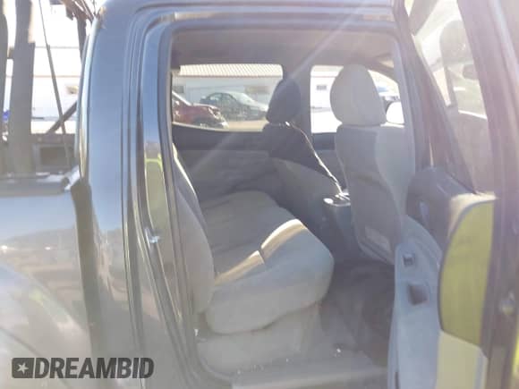 2010 Toyota Tacoma с VIN 3TMLU4EN4AM043431, выставлен на аукционе IAAI как лот 43406008 с пробегом 519 954 миль миль и . История ставок и продаж доступна на DreamBid. Изображение 8.