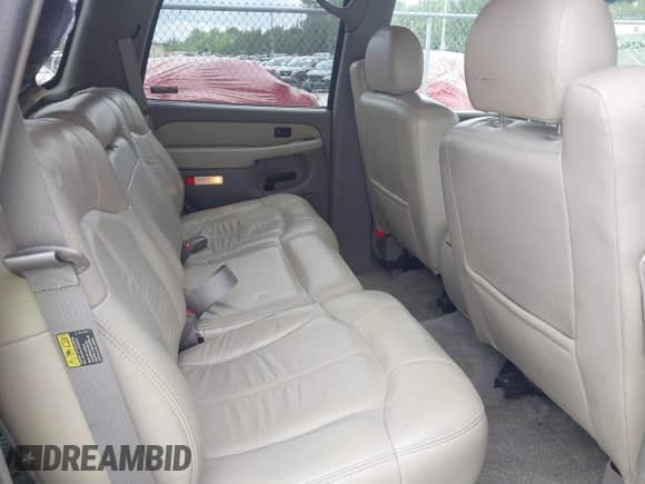 2002 Chevrolet Tahoe LS z VIN 1GNEC13Z02R155893, wystawiony jako IAAI lot #42425644 z przebiegiem 253 678 mil mil oraz . Historia ofert i sprzedaży dostępna na DreamBid. Obrazek 8.