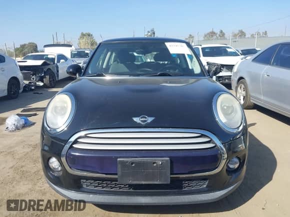 2014 MINI Hardtop with VIN WMWXM5C53ET934731, listed as a IAAI auction lot 43345367 with 48,628 mi miles and . Bid and sale history available at DreamBid. Image 12.
