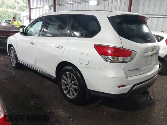 2014 Nissan Pathfinder SL with VIN 5N1AR2MM9EC600035, listed as a IAAI auction lot 42353692 with 134,323 mi miles and . Bid and sale history available at DreamBid. Image 3.