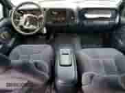 1997 Chevrolet Suburban with VIN 3GNFK16R0VG152063, listed as a Copart auction lot 78105254 with 187,299 mi miles and Salvage title. Bid and sale history available at DreamBid. Image 8.