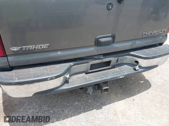 2002 Chevrolet Tahoe LS с VIN 1GNEC13ZX2R135330, выставлен на аукционе IAAI как лот 42526127 с пробегом 277 208 миль миль и . История ставок и продаж доступна на DreamBid. Изображение 6.