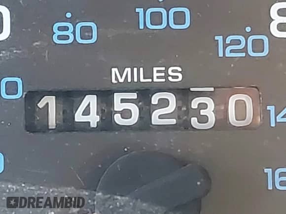 1996 Dodge 1500 z VIN 3B7HF13Z4TM187407, wystawiony jako IAAI lot #42962727 z przebiegiem 145 230 mil mil oraz . Historia ofert i sprzedaży dostępna na DreamBid. Obrazek 7.