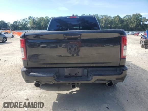2021 Ram 1500 Big Horn z VIN 1C6RREFT1MN628905, wystawiony jako Copart lot #68542525 z przebiegiem 74 917 mil mil oraz Nie do naprawy • Non repairable. Historia ofert i sprzedaży dostępna na DreamBid. Obrazek 6.