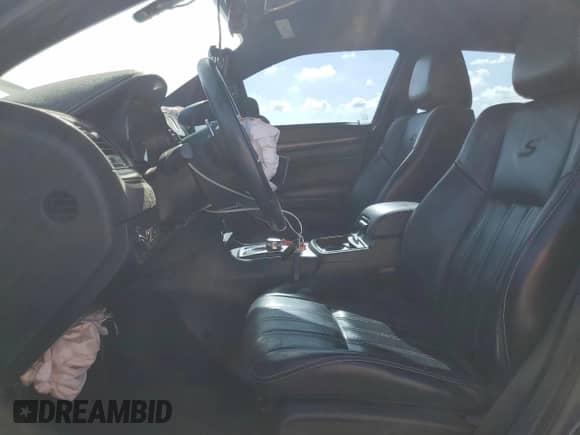2016 Chrysler 300 S с VIN 2C3CCABG8GH220260, выставлен на аукционе Copart как лот 68978945 с пробегом 117 321 миль миль и Списание • Salvage title. История ставок и продаж доступна на DreamBid. Изображение 7.