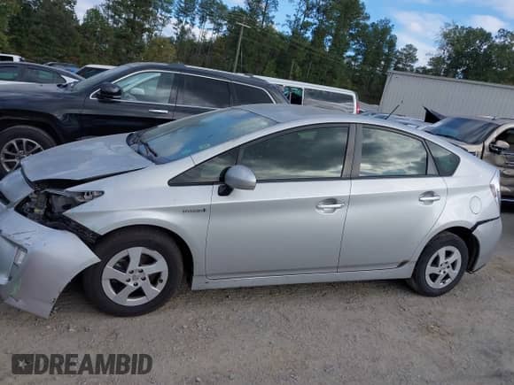 2013 Toyota Prius Two z VIN JTDKN3DU1D5591098, wystawiony jako IAAI lot #43379922 z przebiegiem 183 208 mil mil oraz . Historia ofert i sprzedaży dostępna na DreamBid. Obrazek 14.