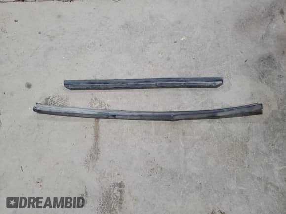 2024 Ram 1500 SLT z VIN 1C6RR7GGXRS156550, wystawiony jako Copart lot #80173395 z przebiegiem 25 991 mil mil oraz Czysty tytuł • Clean title. Historia ofert i sprzedaży dostępna na DreamBid. Obrazek 12.