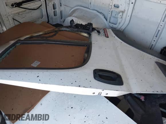 2015 Ram ProMaster z VIN 3C6TRVND8FE504363, wystawiony jako IAAI lot #42139840 z przebiegiem Nie podano mil oraz . Historia ofert i sprzedaży dostępna na DreamBid. Obrazek 12.