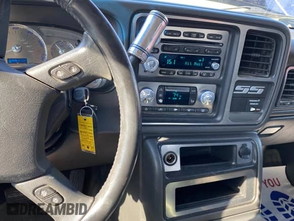 2004 Chevrolet Silverado SS с VIN 2GCEK19N041303732, выставлен на аукционе Copart как лот 74617474 с пробегом 200 072 миль миль и Чистый • Clean title. История ставок и продаж доступна на DreamBid. Изображение 9.