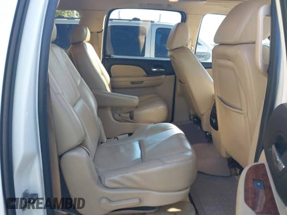 2007 Chevrolet Suburban LTZ с VIN 1GNFK16387R280307, выставлен на аукционе IAAI как лот 43423631 с пробегом 264 246 миль миль и . История ставок и продаж доступна на DreamBid. Изображение 8.