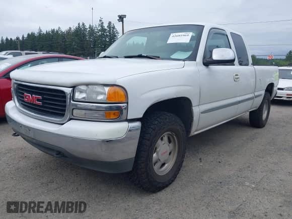 2000 GMC Sierra 1500 SLE z VIN 1GTEK19T0YZ286300, wystawiony jako IAAI lot #42681969 z przebiegiem 307 716 mil mil oraz . Historia ofert i sprzedaży dostępna na DreamBid. Obrazek 2.