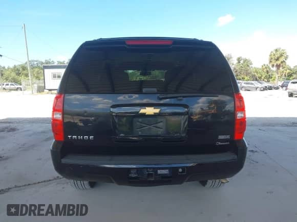 2012 Chevrolet Tahoe LS with VIN 1GNSCAE04CR227746, listed as a IAAI auction lot 43327587 with 232,116 mi miles and . Bid and sale history available at DreamBid. Image 16.