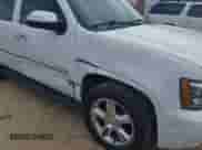 2014 Chevrolet Tahoe LTZ с VIN 1GNSCCE0XER126192, выставлен на аукционе IAAI как лот 41683810 с пробегом 113 789 миль миль и . История ставок и продаж доступна на DreamBid. Изображение 6.