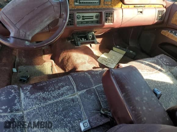 1993 Chevrolet Caprice с VIN 1G1BN5379PW119651, выставлен на аукционе Copart как лот 77792504 с пробегом 4 883 миль миль и На запчасти • Non repairable. История ставок и продаж доступна на DreamBid. Изображение 8.