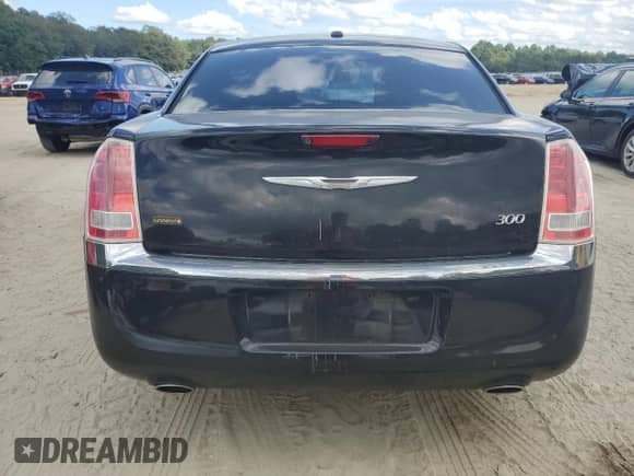 2012 Chrysler 300 Limited с VIN 2C3CCACG9CH283506, выставлен на аукционе Copart как лот 70453315 с пробегом 182 382 миль миль и Списание • Salvage title. История ставок и продаж доступна на DreamBid. Изображение 6.
