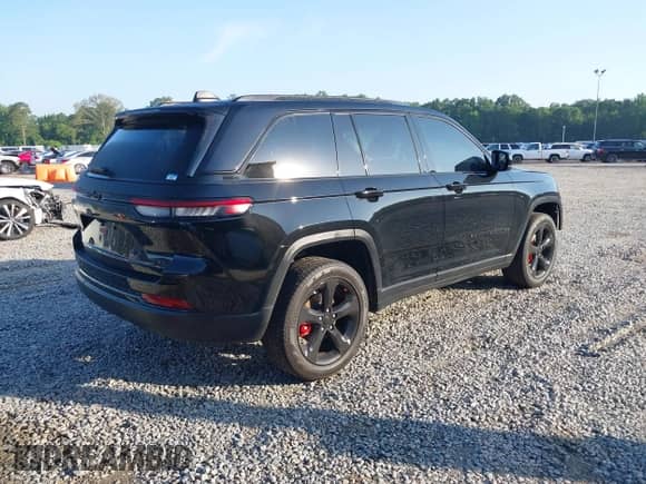 2023 Jeep Grand Cherokee Limited with VIN 1C4RJGBG4PC503126, listed as a IAAI auction lot 42296406 with 43,489 mi miles and . Bid and sale history available at DreamBid. Image 4.