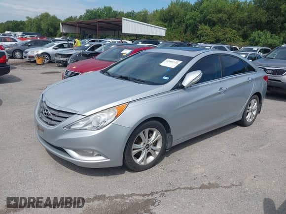 2013 Hyundai Sonata Limited with VIN 5NPEC4AC6DH529684, listed as a IAAI auction lot 42901124 with 258,181 mi miles and . Bid and sale history available at DreamBid. Image 2.