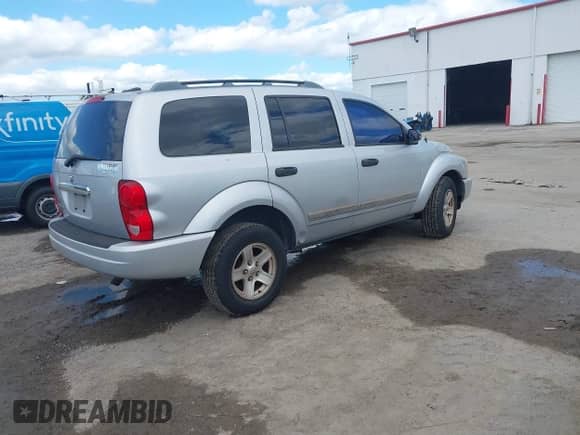 2005 Dodge Durango SLT with VIN 1D4HD48NX5F614902, listed as a IAAI auction lot 43393036 with 220,884 mi miles and . Bid and sale history available at DreamBid. Image 4.