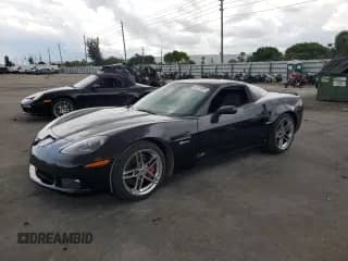 2007 Chevrolet Corvette Z06 с VIN 1G1YY26E175135651, выставлен на аукционе Copart как лот 59525435 с пробегом 150 405 миль миль и Списание • Salvage title. История ставок и продаж доступна на DreamBid. Изображение 1.