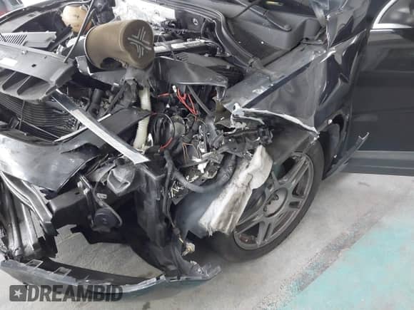 2011 Volkswagen Tiguan SE with VIN WVGAV7AX1BW549681, listed as a IAAI auction lot 40772939 with 157,547 mi miles and . Bid and sale history available at DreamBid. Image 6.