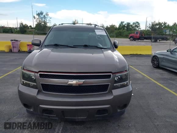 2011 Chevrolet Tahoe LS с VIN 1GNSCAE08BR359908, выставлен на аукционе IAAI как лот 43285806 с пробегом 143 385 миль миль и . История ставок и продаж доступна на DreamBid. Изображение 12.