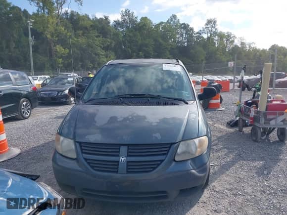 2006 Dodge Caravan SE with VIN 1D4GP25R76B738164, listed as a IAAI auction lot 43095860 with 242,016 mi miles and . Bid and sale history available at DreamBid. Image 6.