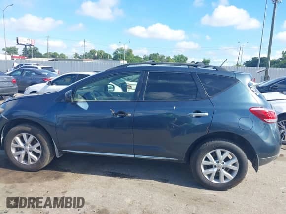 2013 Nissan Murano S с VIN JN8AZ1MU4DW205969, выставлен на аукционе IAAI как лот 42823246 с пробегом 148 509 миль миль и . История ставок и продаж доступна на DreamBid. Изображение 14.