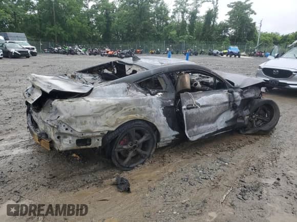 2022 Ford Mustang с VIN NOVIN60861375, выставлен на аукционе Copart как лот 60861375 с пробегом Не указан миль и На запчасти • Non repairable. История ставок и продаж доступна на DreamBid. Изображение 3.