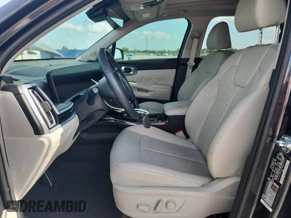 2024 Kia Sorento SX z VIN 5XYRK4JFXRG267911, wystawiony jako Copart lot #59252185 z przebiegiem 12 375 mil mil oraz Nie do naprawy • Non repairable. Historia ofert i sprzedaży dostępna na DreamBid. Obrazek 7.