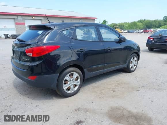 2010 Hyundai Tucson GLS z VIN KM8JT3AC2AU073432, wystawiony jako IAAI lot #42738478 z przebiegiem 192 990 mil mil oraz . Historia ofert i sprzedaży dostępna na DreamBid. Obrazek 4.