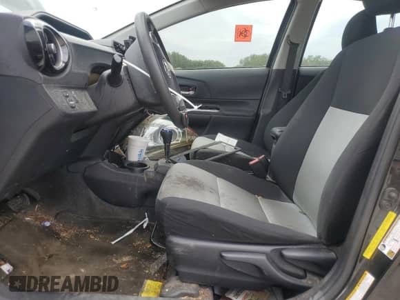 2016 Toyota Prius One z VIN JTDKDTB36G1122338, wystawiony jako Copart lot #70486945 z przebiegiem 116 165 mil mil oraz Szkoda całkowita • Salvage title. Historia ofert i sprzedaży dostępna na DreamBid. Obrazek 7.