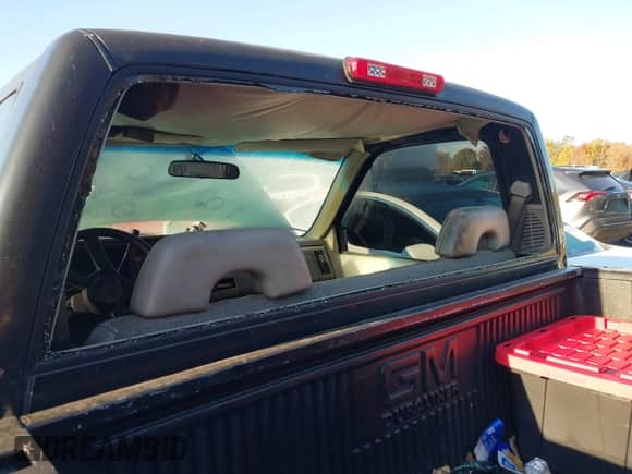 1994 Chevrolet Silverado 1500 с VIN 1GCDC14Z4RZ192863, выставлен на аукционе IAAI как лот 43495752 с пробегом 385 878 миль миль и . История ставок и продаж доступна на DreamBid. Изображение 6.