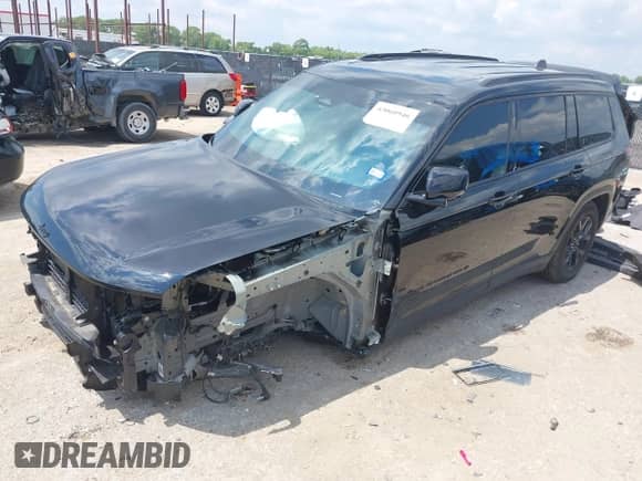 2025 Jeep Grand Cherokee Altitude X z VIN 1C4RJKAGXS8665598, wystawiony jako IAAI lot #43060946 z przebiegiem 4 059 mil mil oraz . Historia ofert i sprzedaży dostępna na DreamBid. Obrazek 18.