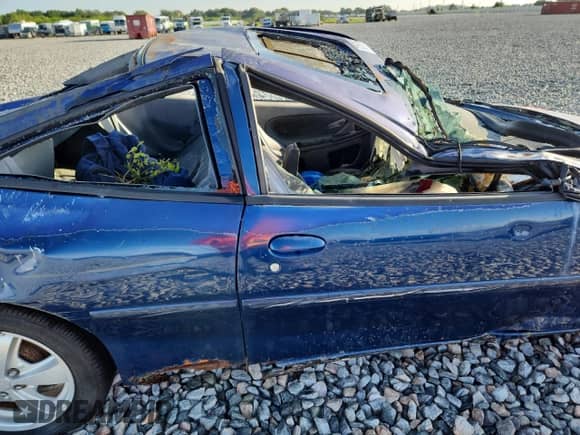 2002 Chevrolet Cavalier LS Sport z VIN 1G1JH12T227190462, wystawiony jako Copart lot #63586415 z przebiegiem Nie podano mil oraz Szkoda całkowita • Salvage title. Historia ofert i sprzedaży dostępna na DreamBid. Obrazek 10.