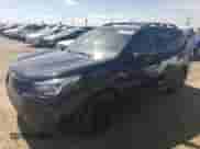 2020 Subaru Forester Special Sports z VIN JF2SKALC2LH417982, wystawiony jako Copart lot #67432665 z przebiegiem 212 737 mil mil oraz Czysty tytuł • Clean title. Historia ofert i sprzedaży dostępna na DreamBid. Obrazek 1.