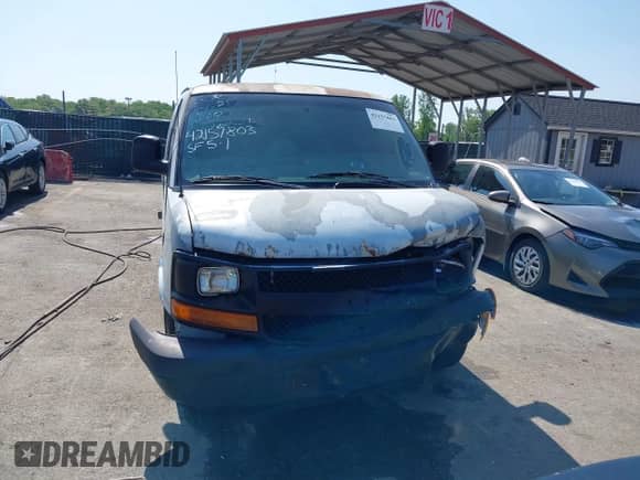 2004 Chevrolet Express Cargo with VIN 1GCHG35U041191396, listed as a IAAI auction lot 42157803 with 352,137 mi miles and . Bid and sale history available at DreamBid. Image 12.