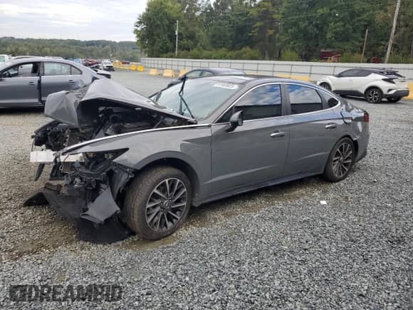 2020 Hyundai Sonata Limited с VIN 5NPEH4J22LH010932, выставлен на аукционе Copart как лот 81969925 с пробегом 78 428 миль миль и Списание • Salvage title. История ставок и продаж доступна на DreamBid. Изображение 1.