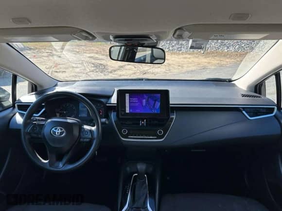 2024 Toyota Corolla LE z VIN 5YFB4MDE7RP144318, wystawiony jako Copart lot #87383015 z przebiegiem 43 568 mil mil oraz Szkoda całkowita • Salvage title. Historia ofert i sprzedaży dostępna na DreamBid. Obrazek 6.