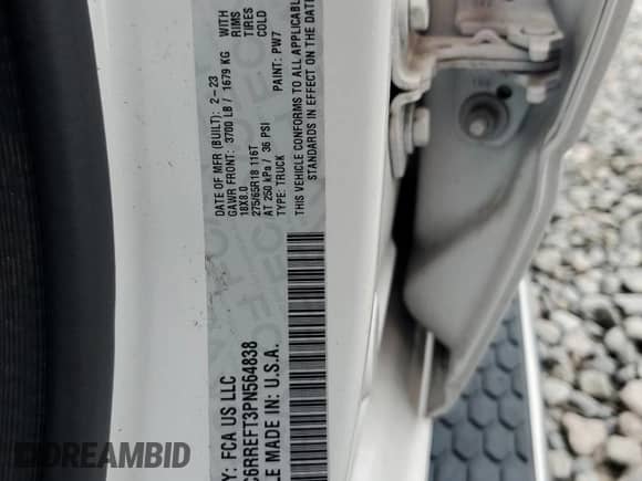 2023 Ram 1500 Big Horn z VIN 1C6RREFT3PN564838, wystawiony jako Copart lot #86040275 z przebiegiem Nie podano mil oraz Czysty tytuł • Clean title. Historia ofert i sprzedaży dostępna na DreamBid. Obrazek 12.