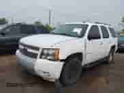 2007 Chevrolet Tahoe LTZ z VIN 1GNFK13037R417213, wystawiony jako IAAI lot #43109653 z przebiegiem 190 212 mil mil oraz . Historia ofert i sprzedaży dostępna na DreamBid. Obrazek 2.
