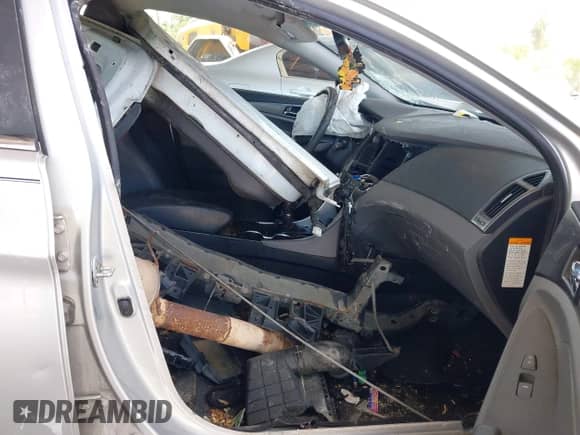 2013 Hyundai Sonata Limited with VIN KMHEC4A41DA085416, listed as a IAAI auction lot 42466599 with Not provided miles and . Bid and sale history available at DreamBid. Image 5.