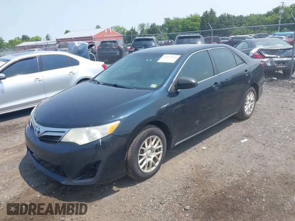 2013 Toyota Camry LE z VIN 4T1BD1FK9DU092389, wystawiony jako IAAI lot #42423524 z przebiegiem 312 006 mil mil oraz . Historia ofert i sprzedaży dostępna na DreamBid. Obrazek 2.