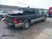 2000 Chevrolet Silverado 1500 LT z VIN 1GCEK19T0YE209918, wystawiony jako IAAI lot #42202225 z przebiegiem 184 221 mil mil oraz . Historia ofert i sprzedaży dostępna na DreamBid. Obrazek 4.