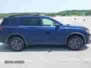 2022 Nissan Pathfinder SV с VIN 5N1DR3BD9NC265929, выставлен на аукционе IAAI как лот 42362026 с пробегом 117 279 миль миль и . История ставок и продаж доступна на DreamBid. Изображение 13.