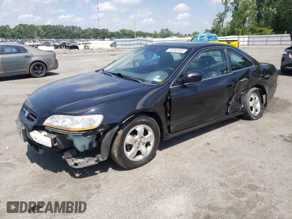 2001 Honda Accord EX with VIN 1HGCG32561A033763, listed as a Copart auction lot 55588305 with 238,026 mi miles and Salvage title. Bid and sale history available at DreamBid. Image 1.