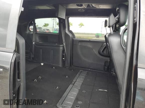 2018 Dodge Grand Caravan GT с VIN 2C4RDGEG9JR331578, выставлен на аукционе Copart как лот 43288435 с пробегом Не указан миль и На запчасти • Non repairable. История ставок и продаж доступна на DreamBid. Изображение 11.