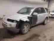 2005 Saturn VUE z VIN 5GZCZ63445S870686, wystawiony jako IAAI lot #41303646 z przebiegiem 179 620 mil mil oraz . Historia ofert i sprzedaży dostępna na DreamBid. Obrazek 2.