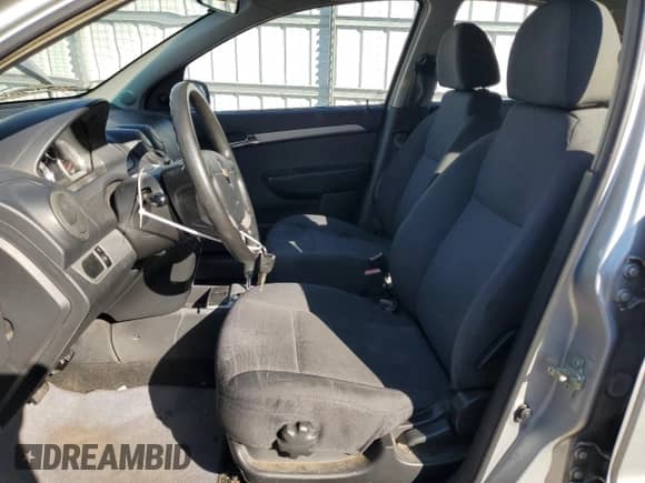 2011 Chevrolet Aveo 1LT z VIN KL1TD5DE4BB136957, wystawiony jako Copart lot #81403724 z przebiegiem 139 980 mil mil oraz Czysty tytuł • Clean title. Historia ofert i sprzedaży dostępna na DreamBid. Obrazek 7.