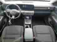 2024 Hyundai Kona SEL с VIN KM8HBCAB2RU139563, выставлен на аукционе Copart как лот 67428135 с пробегом 18 123 миль миль и Чистый • Clean title. История ставок и продаж доступна на DreamBid. Изображение 8.